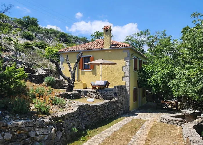 Дом отдыха Melina Heritage House Црес