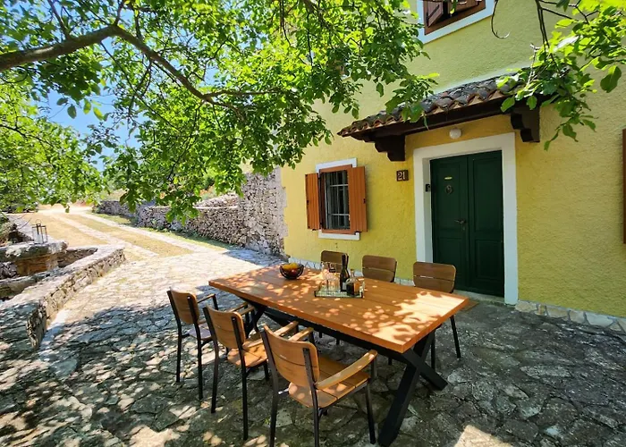 Дом отдыха Melina Heritage House Црес