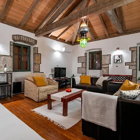 Melina Heritage House Ferienhaus