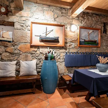 Melina Heritage House Prázdninový dům Cres