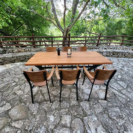 Melina Heritage House * Cres