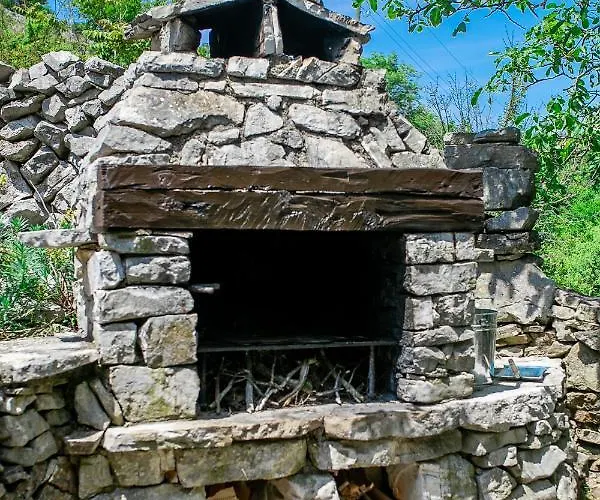 Melina Heritage House